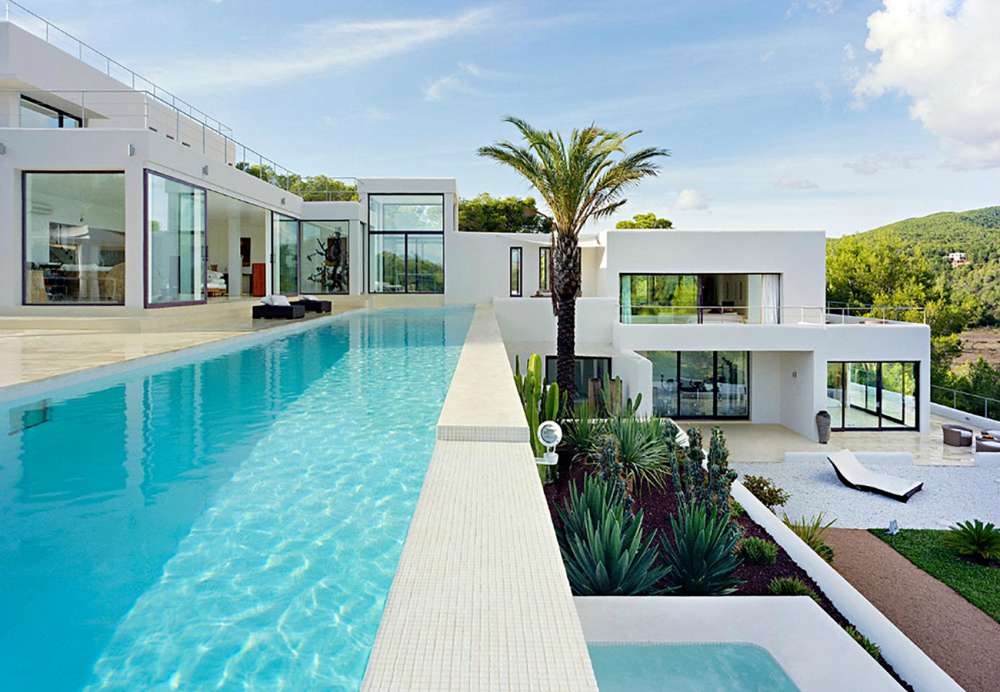 Luxury property - sales guide Ibiza - careers