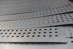 Hastelloy-C-4-Mesh Perforated Mesh